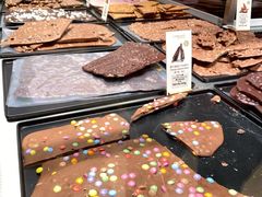 牛奶彩虹豆-Laderach 莱德拉(上海环贸iapm店)