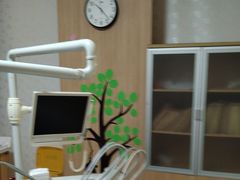 -上海仁爱医院口腔科 · 种植
