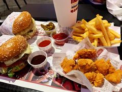 -The Habit Burger Grill 哈比特汉堡(爱琴海店)