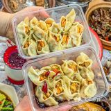 在武汉最复古怀旧的餐厅我竟然吃到了小龙虾饺子 