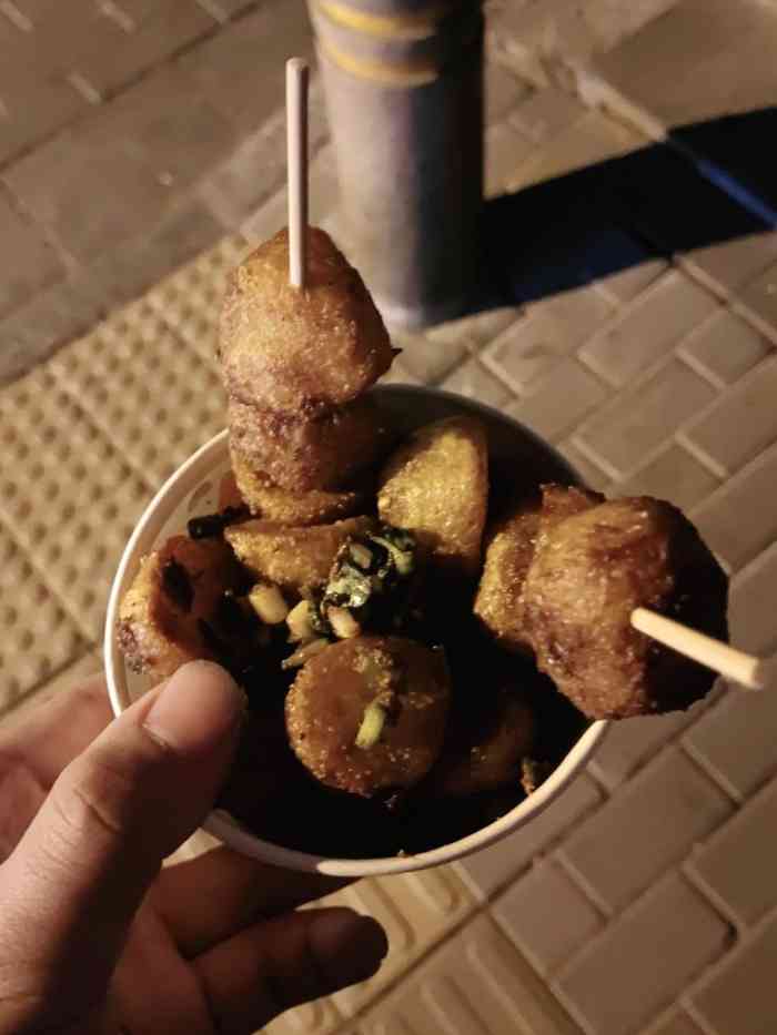 打分    /人 这个小土豆非常好吃,有老家的味道.非常实惠,送的非常多.