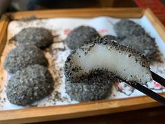 黑芝麻糯米糍-图味美小黄鱼·本地菜(景瀚店)
