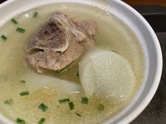 骨头萝卜汤-大壶春生煎(四川中路店)