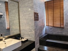 -水底山庄园温泉