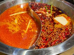 -沸炉重庆老火锅(军事博物馆店)