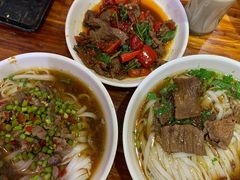 酸辣鸡杂粉-肆姐面粉馆(坡子街店)