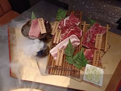 -铭牛烧肉·和牛海鲜自助(高新月牙湖店)