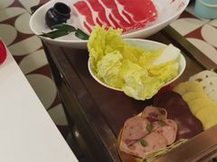 -洪氏嗨捞·广东猪肚鸡·椰子鸡火锅(西咸万象城店)