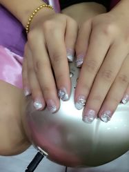 -吉吉靓甲美睫
