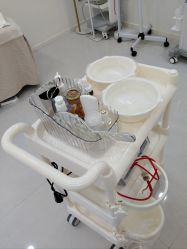 -苗方清颜专业祛痘·皮肤管理