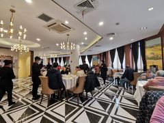 大堂-老人和饭店(淮海中路店)