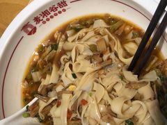 老长沙糖油粑粑-呷佬·长沙手工米粉(金沙江路店)