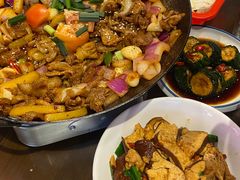 -富正毅三下锅·湘西韵味(天门山索道店)
