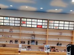 -豪门视光·星趣控·蔡司依视路眼镜代理商(中央大街店)