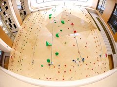 -ROCKPLUS攀岩馆(环宇城店)