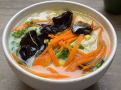 鸡汤米线-云海肴·汽锅鸡·云南菜(广安门天虹店)