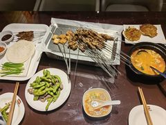 -三个大叔烤羊肉串·歌手驻唱·碳烤鲜肉(西三旗店)