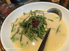 -湘力力小院·鱼汤泡饭(枫林路店)