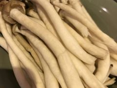 -两三事小郡肝串串香火锅(桂庙店)