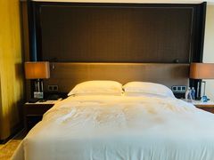 -中山利和希尔顿酒店