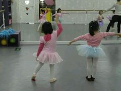 -Isee灰姑娘国际儿童艺术中心(BHGMall店)