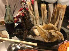-鲜入围煮花胶鸡海鲜火锅