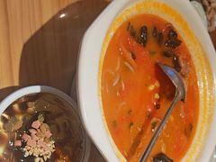 -严记小天府酸菜鱼(西四路店)