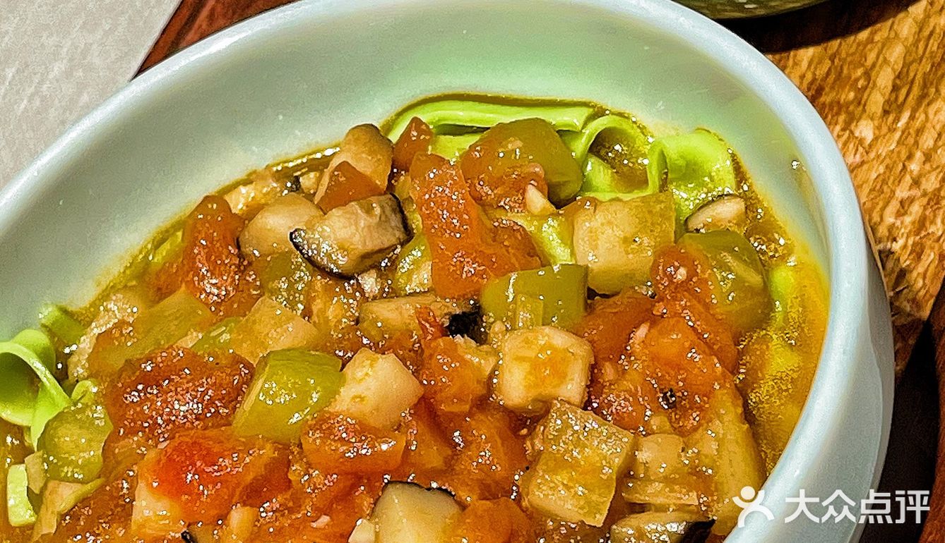 把菜品当作艺术品来做的素食餐厅，还代客泊车！