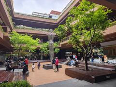-瑞虹新天地月亮湾