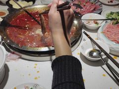 -茅草房·河畔园林火锅