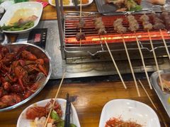 -哈尔滨小酒馆·鲜肉现穿自助烧烤(康新花园店)