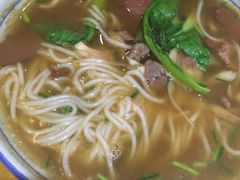 -邱芳粉店(迎宾大道旗舰店)