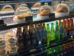 面包甜点陈列柜-HELLO 27 意面·沙拉·帕尼尼