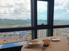 -景月阁空中食府(希尔顿酒店)