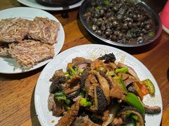 -辉辉大排档