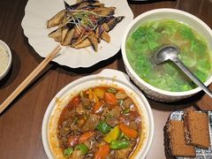 -回府君悦·疆派传承菜(西虹路店)