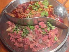 -大众跷脚牛肉馆·非遗传承单位(峨眉山店)