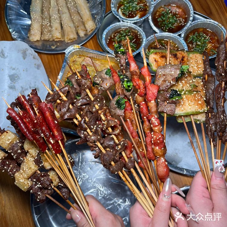 在普宁。。一定要去吃这家烧烤店。。巨好吃。。