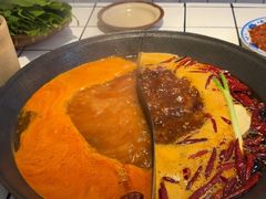 -巴卤社老火锅(财富店)