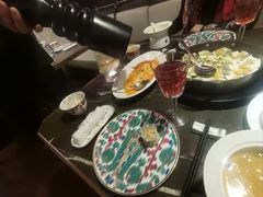 -海派悦庭·海胆烧麦·新融合菜(凯德广场店)