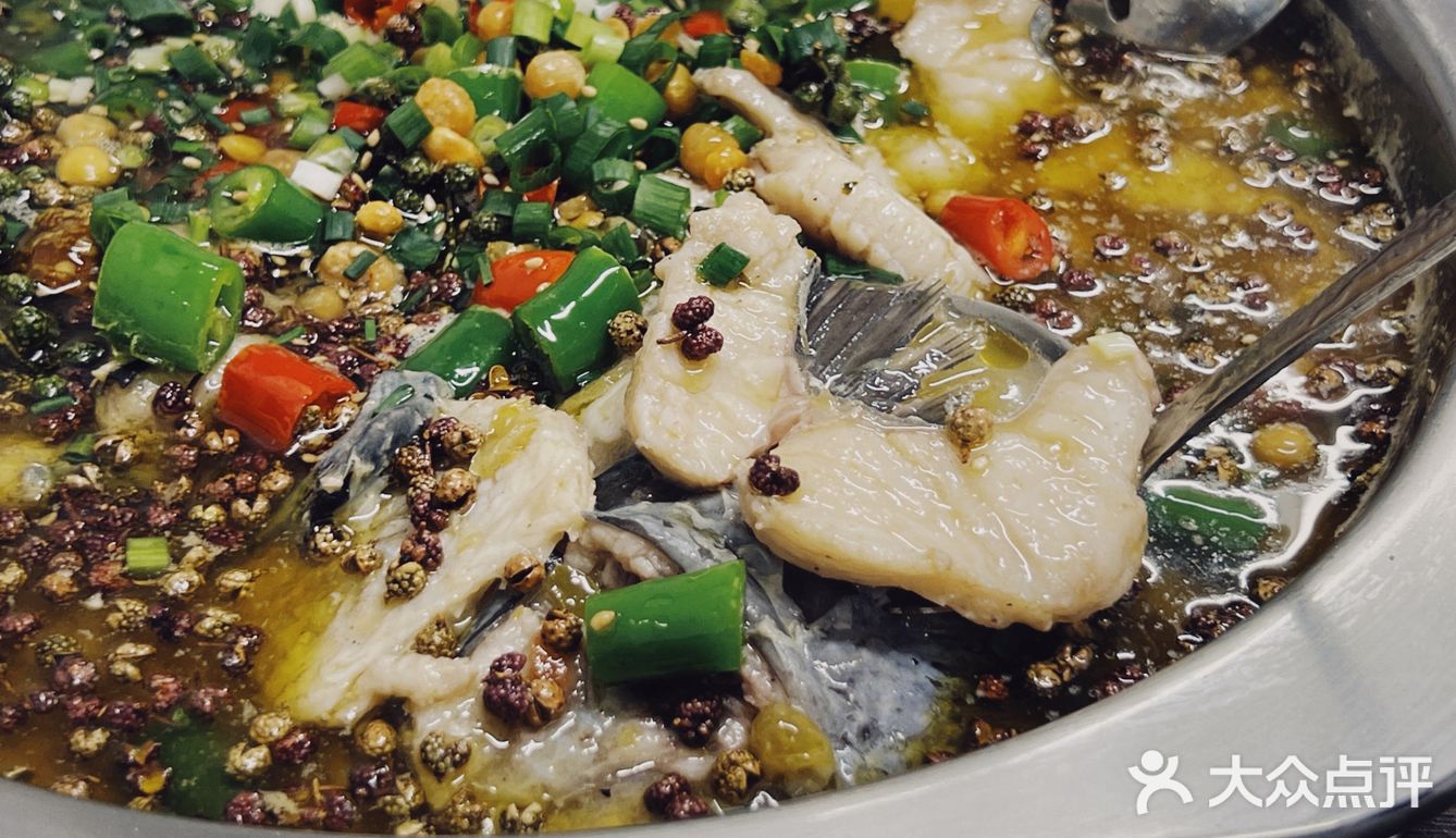 冒菜米线也好吃～btw非常好奇老板的黄焖鸡了