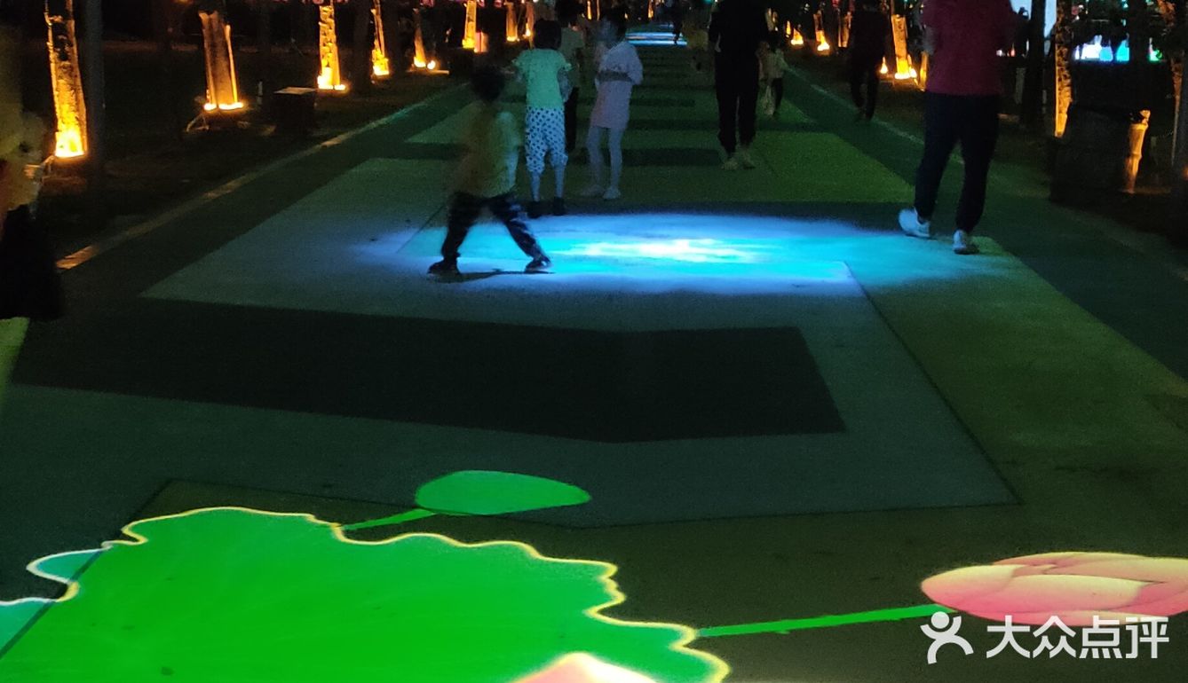去了才知道只有一份一份的套餐