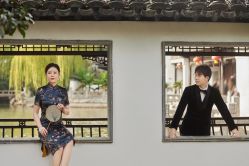 -雪中彩影婚纱摄影·微光艺术中心