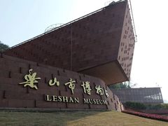 -乐山市博物馆