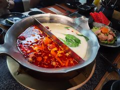 -湊湊火锅·茶憩(南京东路悦荟店)