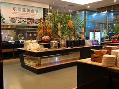 自助取餐区-雅枫国际酒店—枫叶自助餐(福田店)