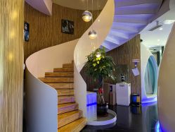 -比华利美容医院