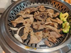 -黑金·寻焰自助百汇·烤肉·火锅(中街店)