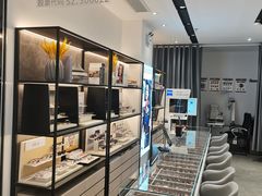 -博士眼镜集团石人工眼镜(虹口万泰店)