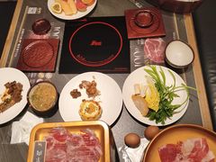 -牛YO寿喜烧·铁板烧和牛火锅自助(市府恒隆店)